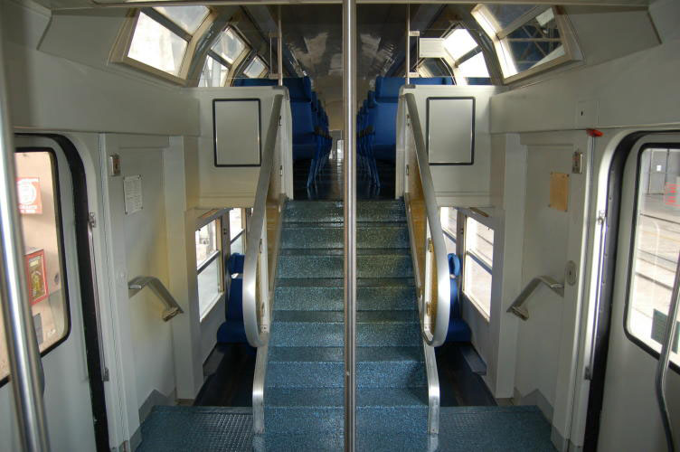 interno-treno-resina